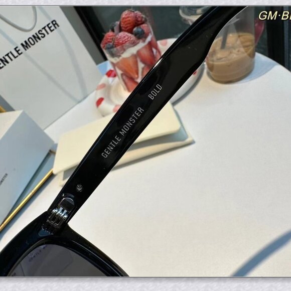 Gentle Monster BILLY Black Sunglasses main image 2